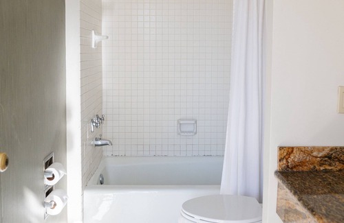 Central Business District Hotel | The Lafayette New Orleans By Kasa Living