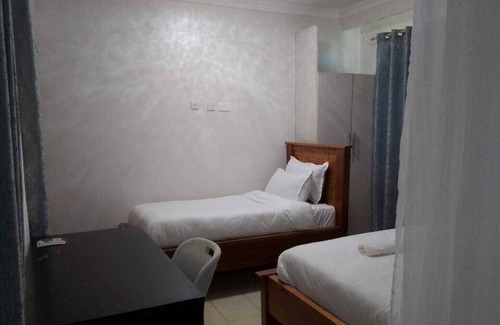 Kutus Complejo | The Lagoon Resort