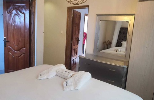 Kutus Complejo | The Lagoon Resort