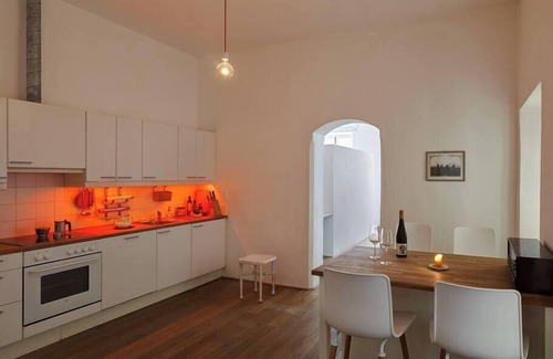 Krems an der Donau Apartamento | The laid back Loft at Schloss Hollenburg