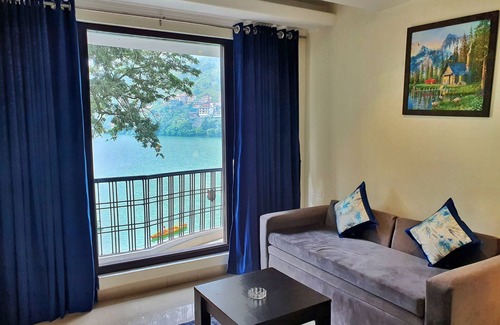 Bhimtal Hotel | The Lake Hill