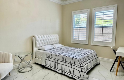 Riverside Casa | The Lake Hills Reserve House