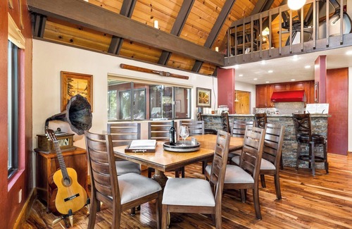 Groveland Cabina | The Lake House at Pine Mountain Lake Family Lake House, Private Dock & Yosemite!