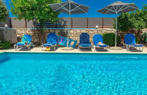 Kavallos Casa | The Lake House