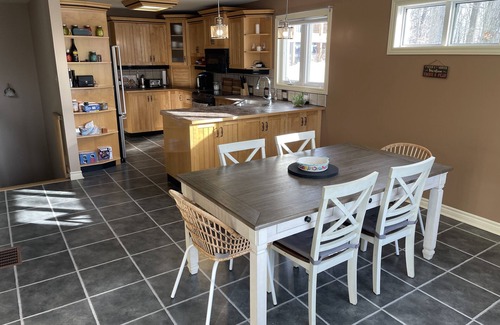 Tay Valley Cabaña | The Lake house retreat is the Big Rideau's best kept secret.