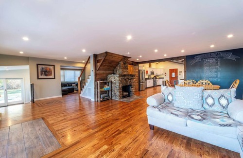 Montville Casa | The Lake House, The Private Lake House