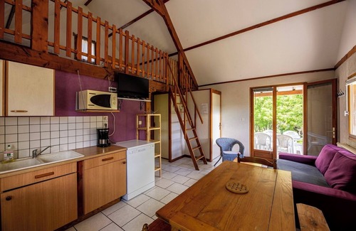 Montgreleix Casa | Casas rurales a 1200 m, en el corazón de la naturaleza, piscina, sala de juegos.