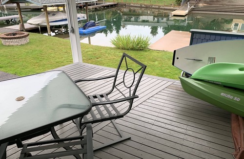 Bonney Lake Cabaña | The Lake Tapps Bungalow