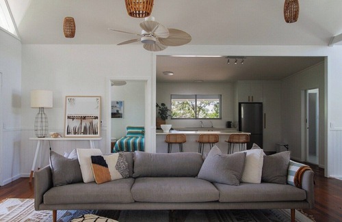Wooloweyah Casa | The Lakehouse - absolute waterfront retreat