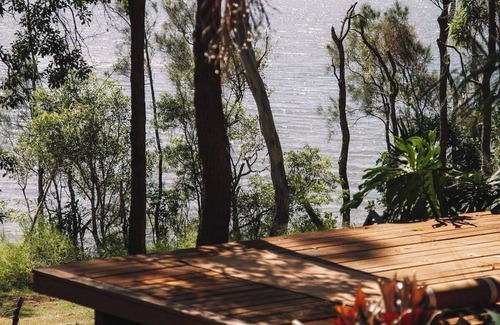 Wooloweyah Casa | The Lakehouse - absolute waterfront retreat