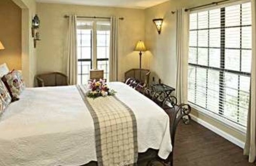 Canyon Lake Cama Y Desayuno | The Lakehouse Bed & Breakfast