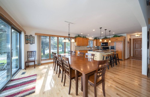 Mears Cabaña | The Lakehouse on Upper Silver Lake - 190' Lakefront!