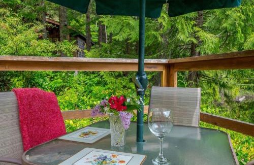 Egmont Casa | The Lakeside Cottage