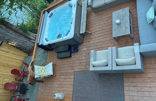 Port Angeles Cabina | “The Lakeside Lodge” Updated cabin on Lake Sutherland with hottub & private dock