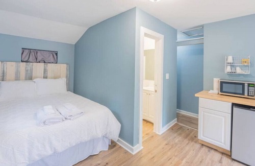 Fox Lake Casa | The Lakeview Place Boutique Hotel Unit 4