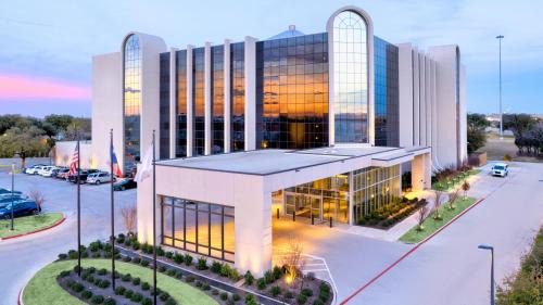 North Arlington Hotel | The Lamar