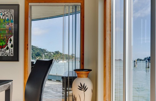 Opua Cabaña | THE LANDING AT THE BOATHOUSE - OPUA HOLIDAY APARTMENT in Opua