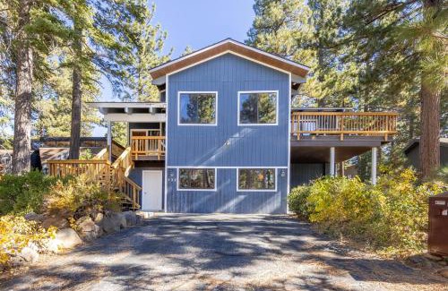 Lake Forest Casa | The Landing - Spacious Pet Friendly 4 BR with Hot tub