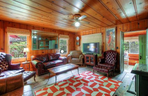 Guerneville Casa | The Last Resort