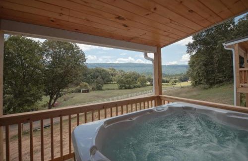 Lookout Valley Neighborhood Association Casa | The Lavender Loft