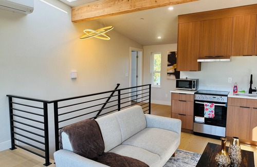 White Center Casa | The Laylow Residence: 12 mins to SEA ✈️ and Downtown Seattle