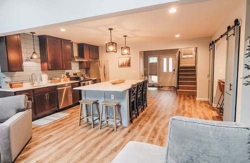 Thayerville Casa | The Lazy Bear - Newly updated townhome in Deep Creek. Minutes to everything!