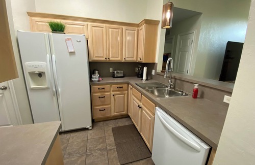 Edmond Casa | The Lazy Lasso - Western-Style Home Away From Home
