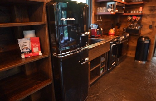 South Bloomingville Casa | The Ledge @ Lost Cavern