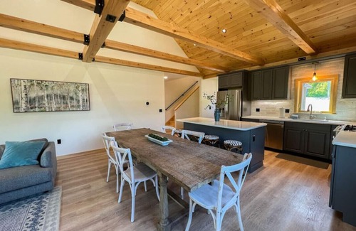 Bartlett Casa | The Ledgeview Lodge | Brand New, Hot tub, Views
