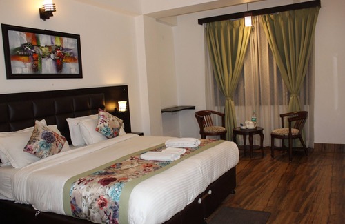 Sungava Hotel | The Leenor Regency