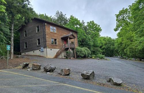 Lexington Casa | The Lewis #25 - The Cabins at Lexington