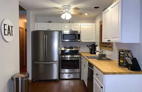 Hamlin Casa | The Light Forest Chalet- minutes to beach, skiing and more!