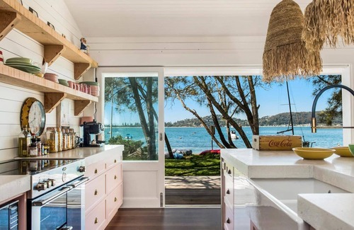 Great Mackerel Beach Casa | THE LIGHTHOUSE by Palm Beach Holiday Rentals