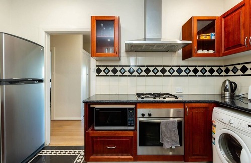 Middle Park Apartamento | The Lighthouse Character filled Abode near Beach