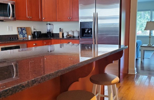 Selbyville Casa | The Lighthouse Cottage. Close to Ocean City, MD and Fenwick Island, DE. PETS OK