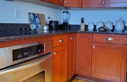 Selbyville Casa | The Lighthouse Cottage. Close to Ocean City, MD and Fenwick Island, DE. PETS OK