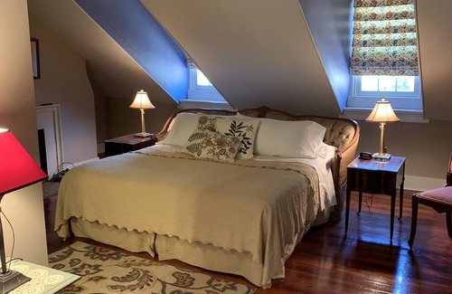 Burlington Cama Y Desayuno | The Lily Inn