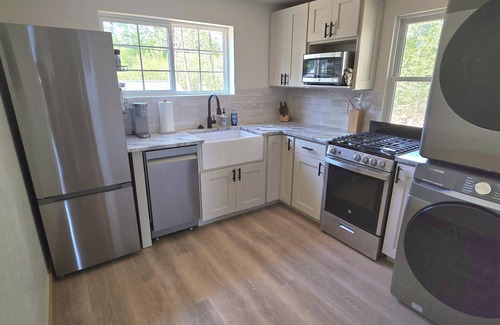 Shawano Cabina | The Lily Pad: Newly Renovated, Lakefront Retreat on Shawano Lake, Sleeps 6