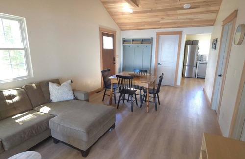 Shawano Cabina | The Lily Pad: Newly Renovated, Lakefront Retreat on Shawano Lake, Sleeps 6