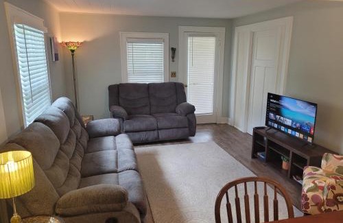 Beulah Casa | The Lily Pad On Benzie Blvd - Super Cute!