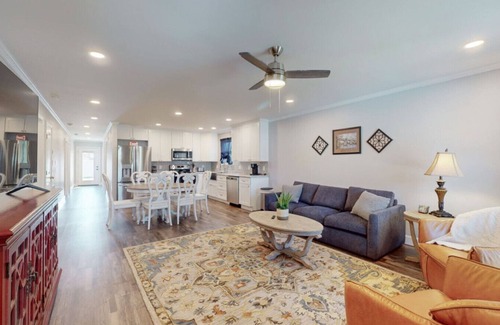 Fayetteville Casa | The Lincoln | Downtown Dreamin'