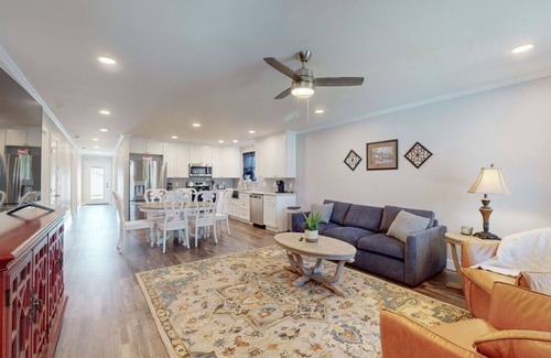 Fayetteville Casa | The Lincoln | Downtown Dreamin'