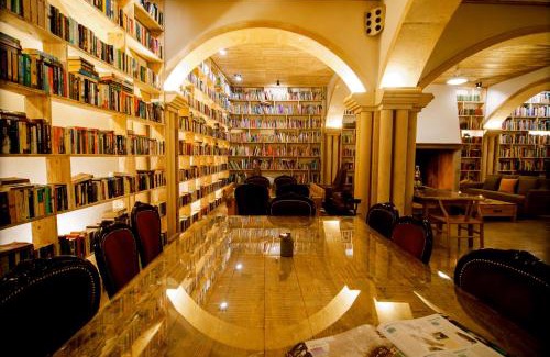 Obidos Hotel | The Literary Man Obidos Hotel