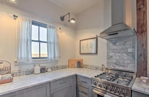 Castroville Casa | The Little Alsatian House 18 Miles to San Antonio