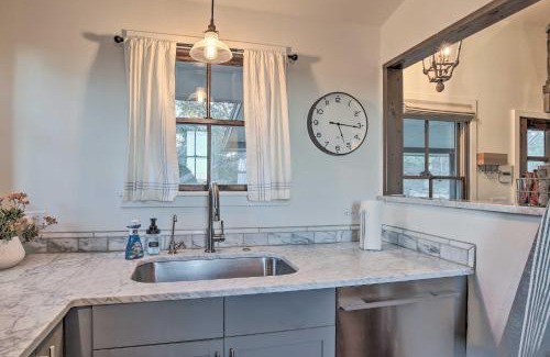 Castroville Casa | The Little Alsatian House 18 Miles to San Antonio