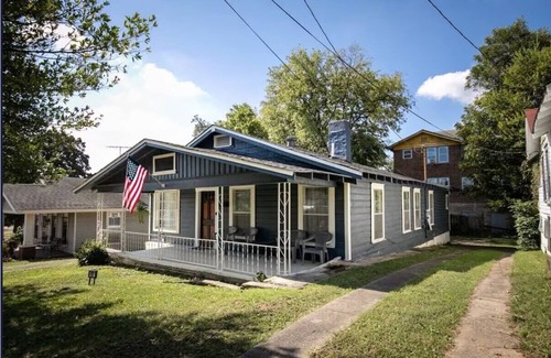 Birmingham Casa | The Little Blue in Bham