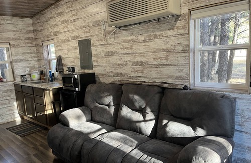 Edgemont Cabina | The little cabin in the woods! Nearby great trails and hunting!