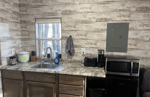 Edgemont Cabina | The little cabin in the woods! Nearby great trails and hunting!