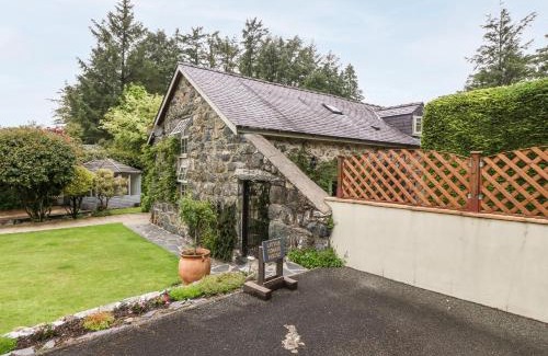 Dolbenmaen Casa | The Little Coach House