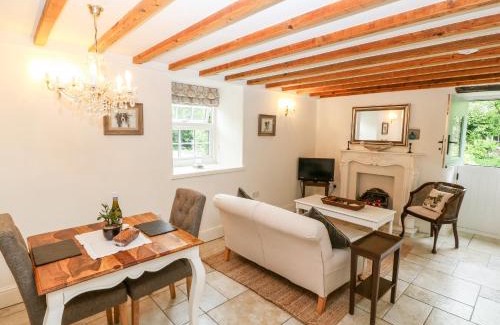 Dolbenmaen Casa | The Little Coach House